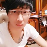 小怪兽，。