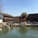 夏夜读书郎